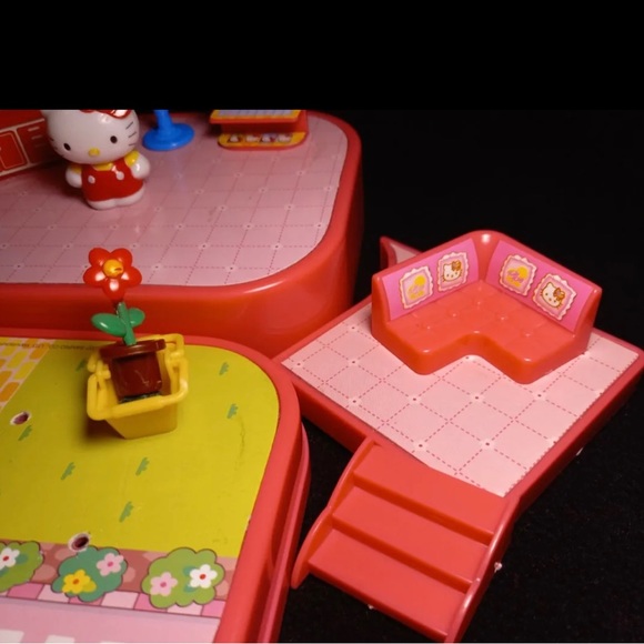 ❌SOLD❌Hello Kitty Playset With Carrying Case Sanrio 2007 Mini Play Set Toy - Picture 7 of 12